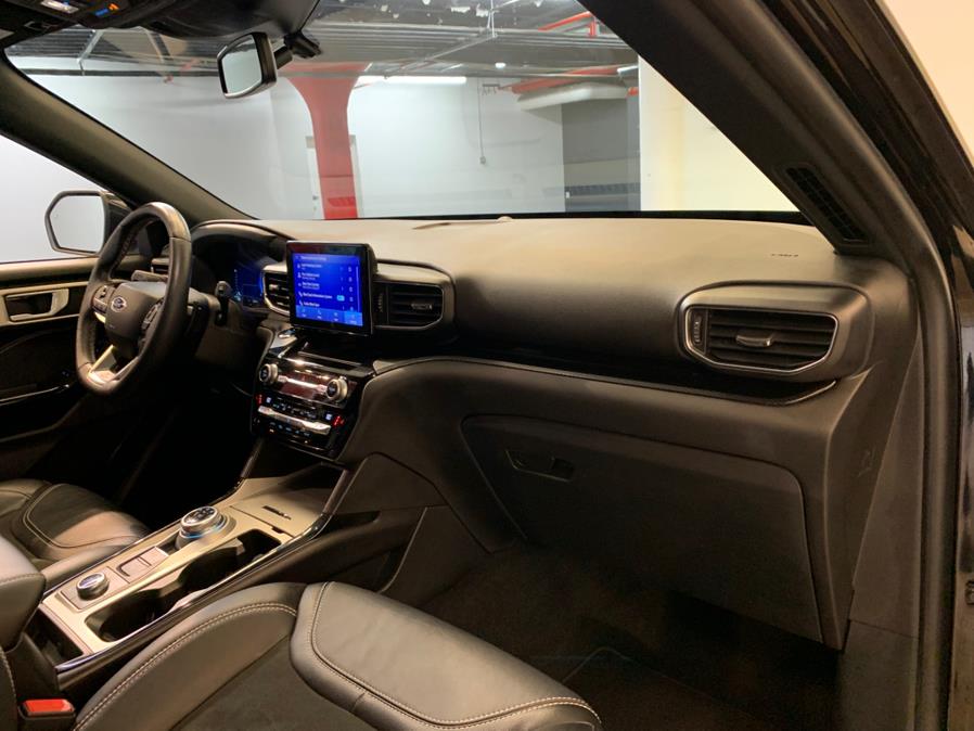 2021 Ford Explorer ST 4WD photo