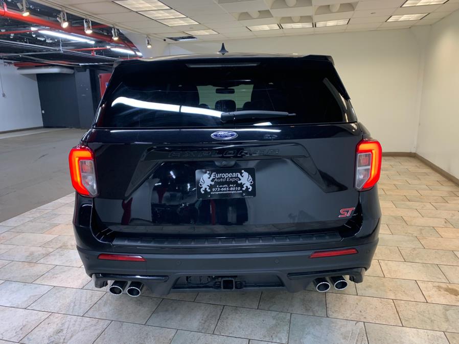 2021 Ford Explorer ST 4WD photo