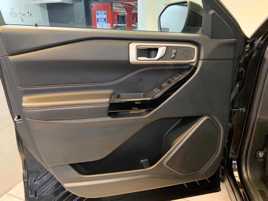 2021 Ford Explorer ST 4WD photo