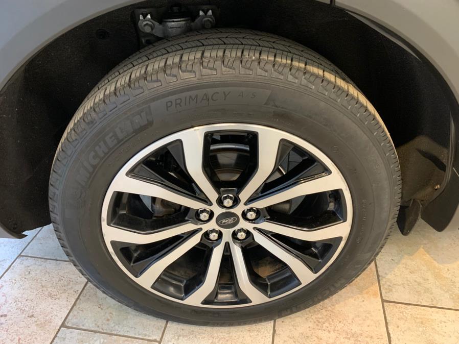 2021 Ford Explorer ST 4WD photo