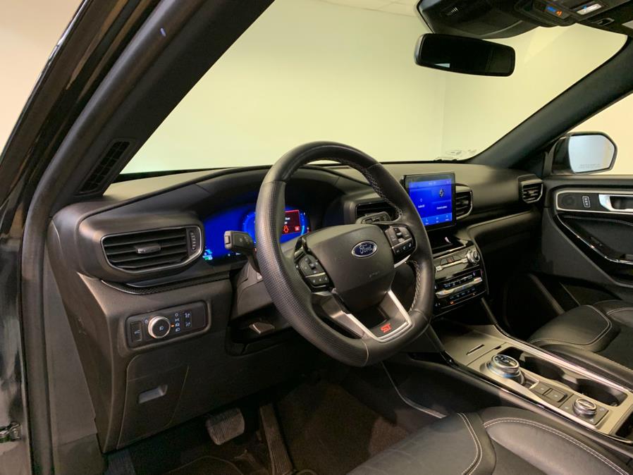 2021 Ford Explorer ST 4WD photo