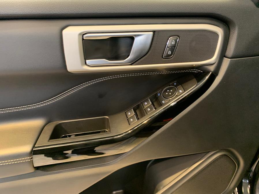 2021 Ford Explorer ST 4WD photo