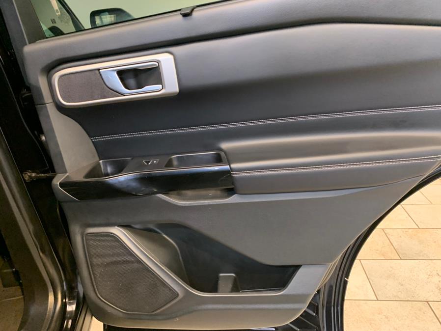 2021 Ford Explorer ST 4WD photo