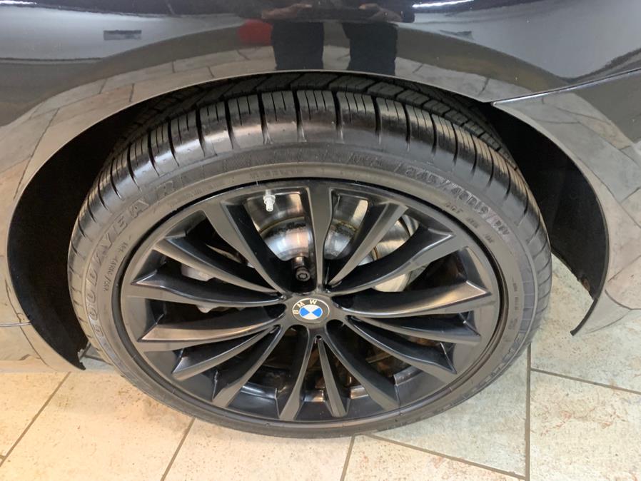 2022 BMW 5-Series 530i xDrive Sedan photo