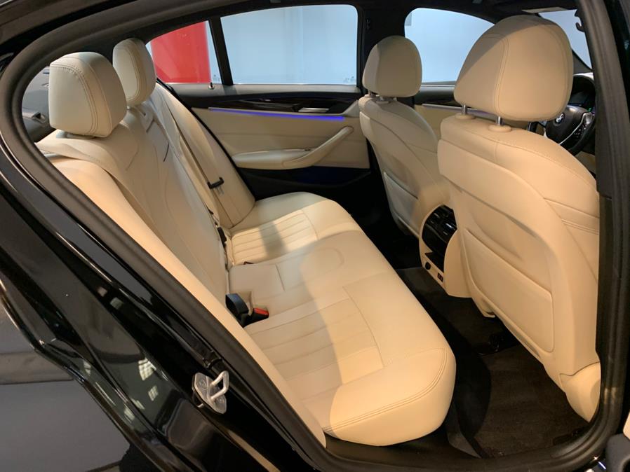2022 BMW 5-Series 530i xDrive Sedan photo
