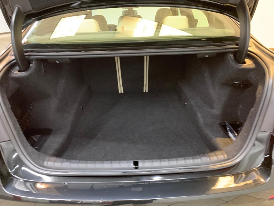 2022 BMW 5-Series 530i xDrive Sedan photo
