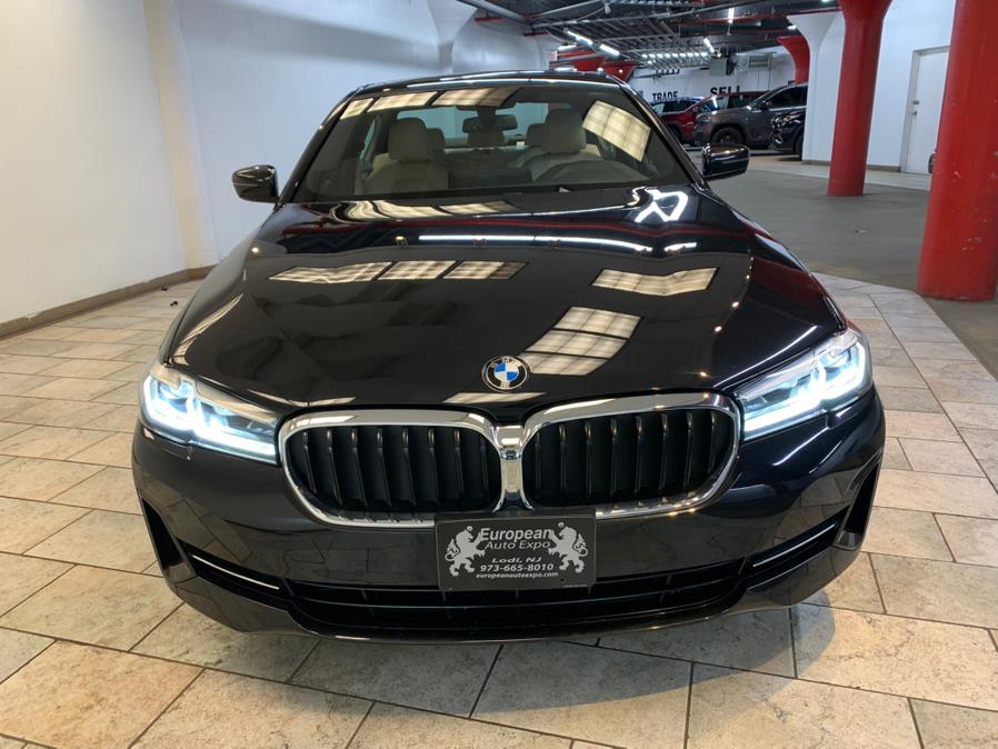 2022 BMW 5-Series 530i xDrive Sedan photo