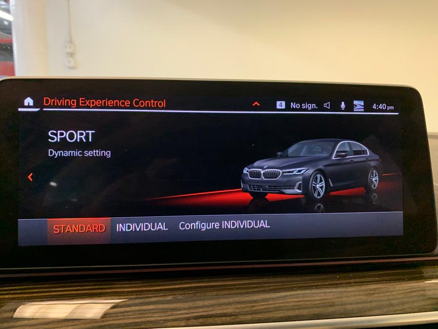2022 BMW 5-Series 530i xDrive Sedan photo