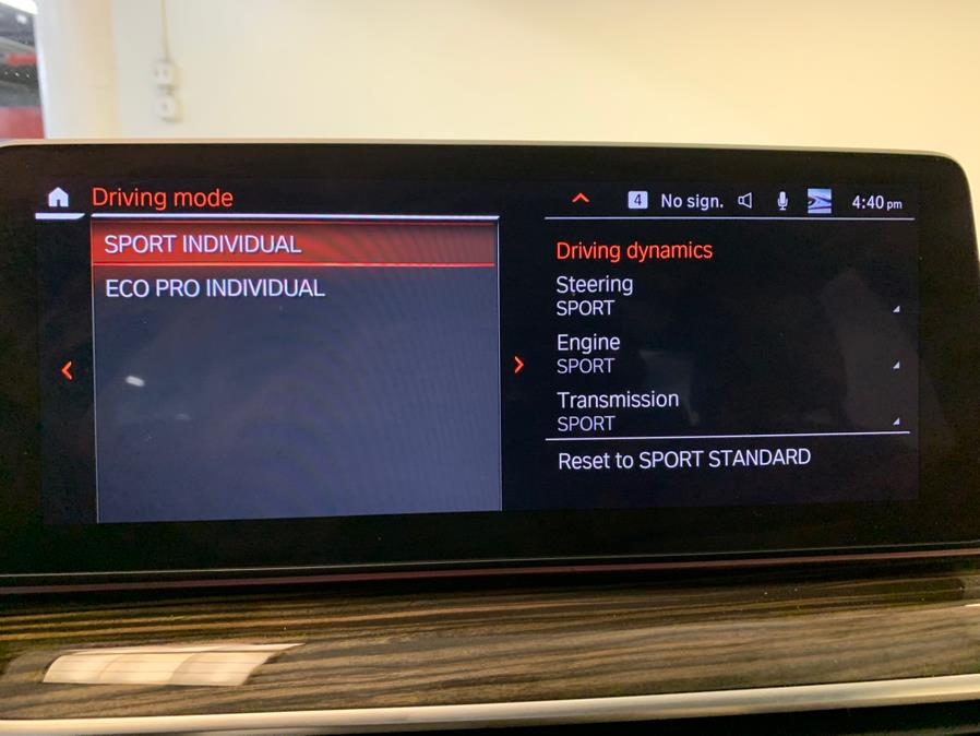 2022 BMW 5-Series 530i xDrive Sedan photo