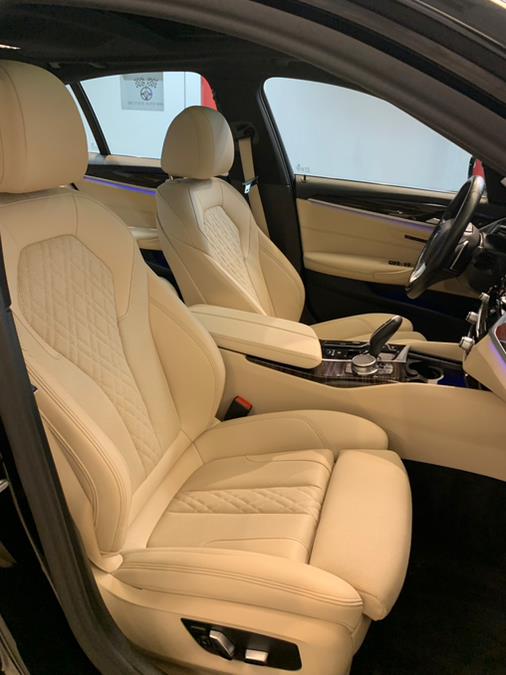2022 BMW 5-Series 530i xDrive Sedan photo