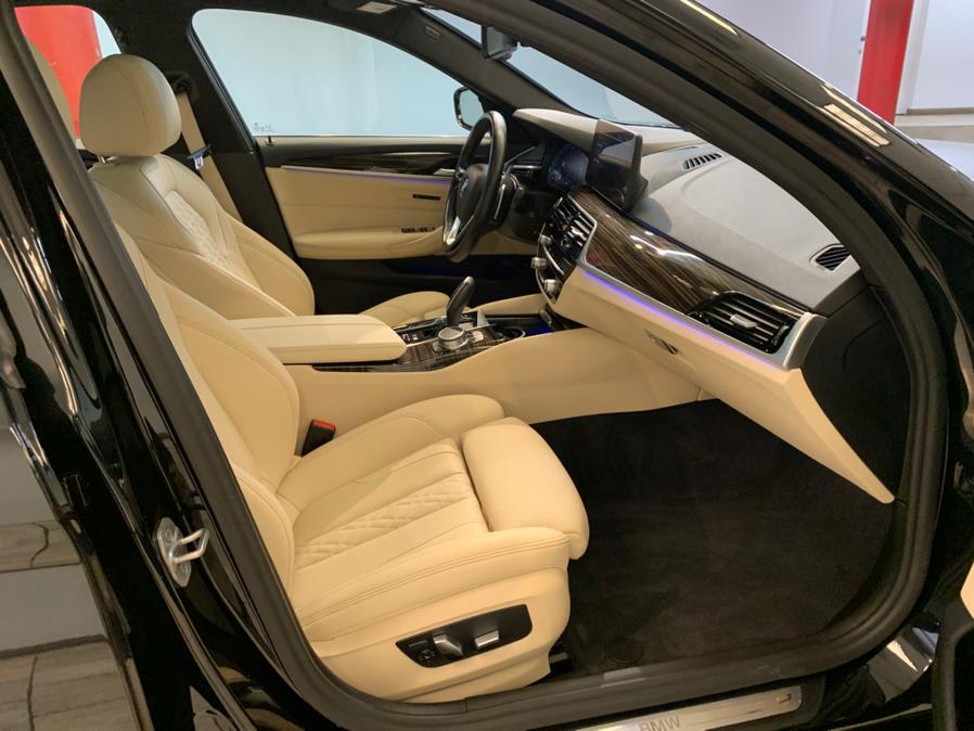 2022 BMW 5-Series 530i xDrive Sedan photo