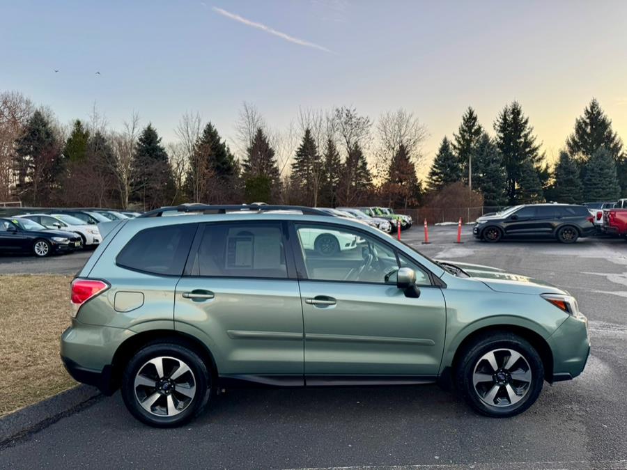 2017 Subaru Forester 2.5i Premium CVT photo