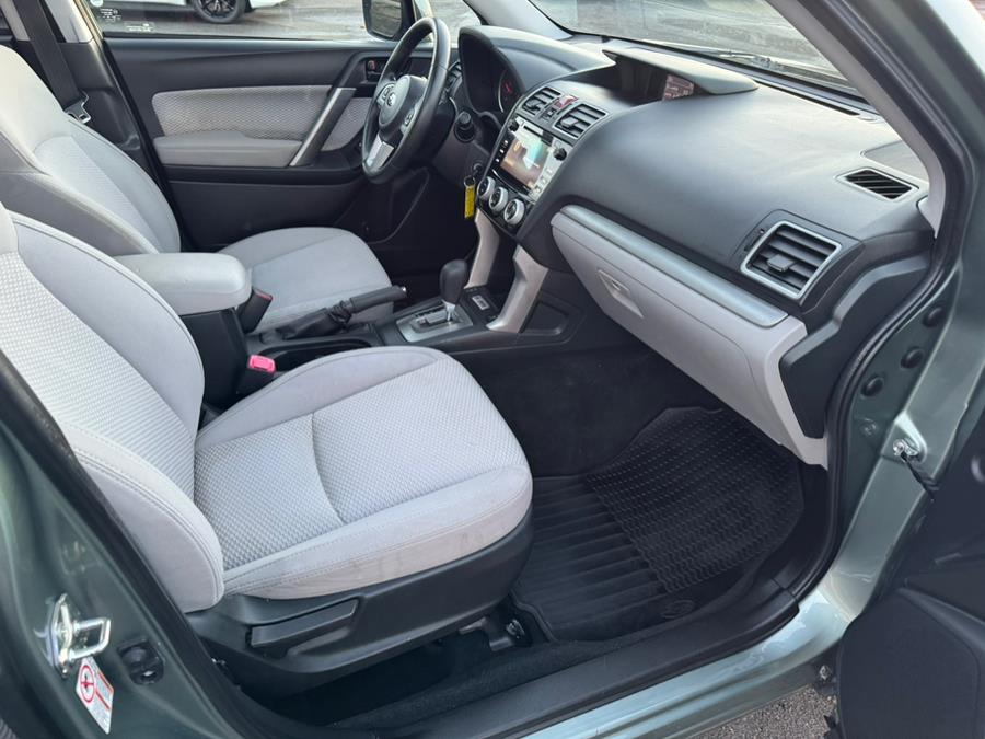 2017 Subaru Forester 2.5i Premium CVT photo