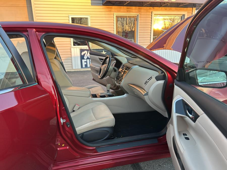 2015 Nissan Altima 4dr Sdn I4 2.5 S photo