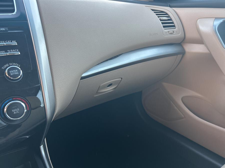 2015 Nissan Altima 4dr Sdn I4 2.5 S photo