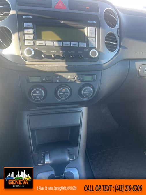 2009 Volkswagen Tiguan SE 4Motion photo