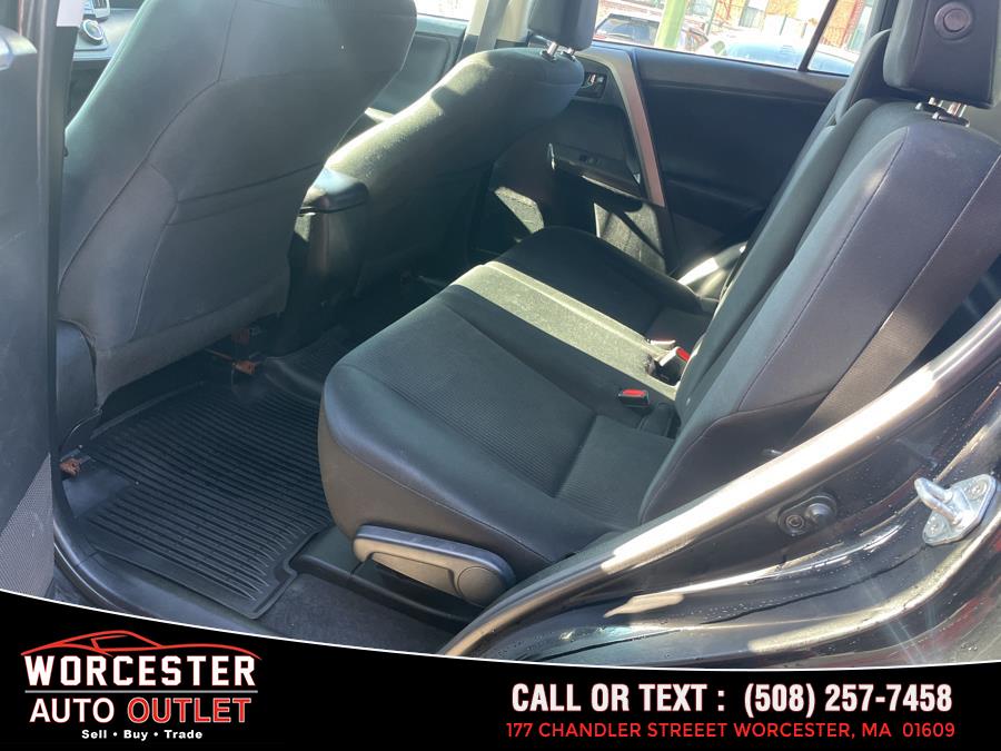 2016 Toyota RAV4 AWD 4dr LE (Natl) photo