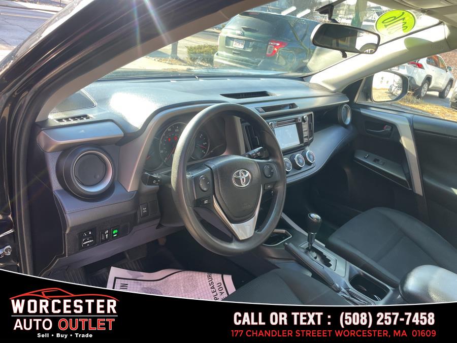 2016 Toyota RAV4 AWD 4dr LE (Natl) photo