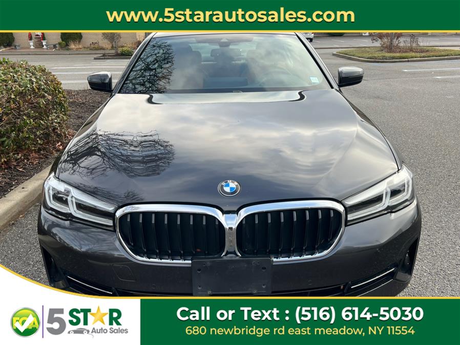 2021 BMW 5-Series 530i xDrive Sedan photo