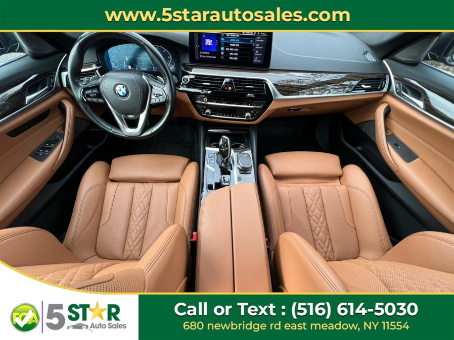 2021 BMW 5-Series 530i xDrive Sedan photo