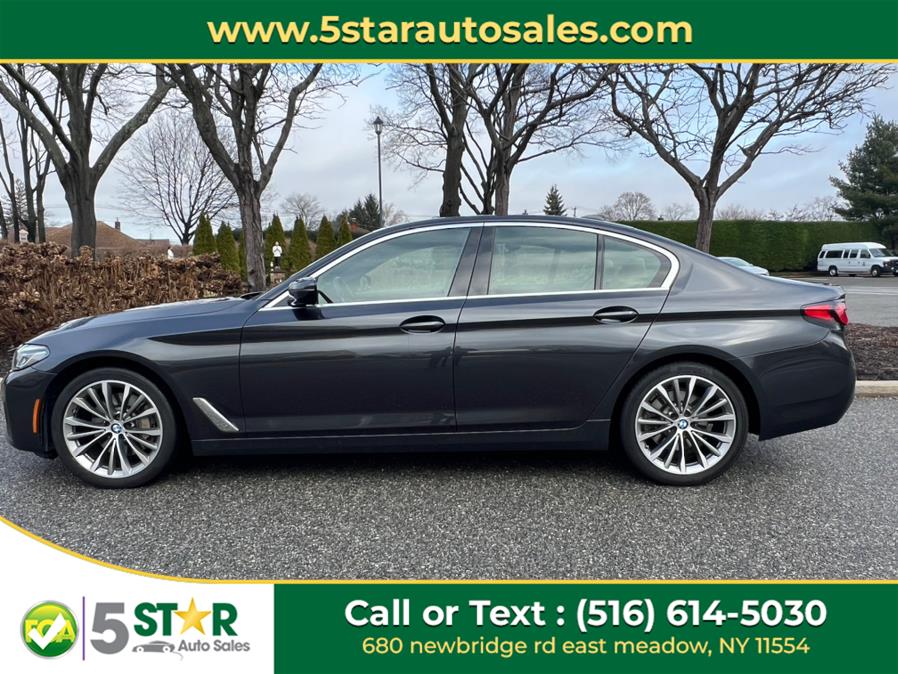 2021 BMW 5-Series 530i xDrive Sedan photo