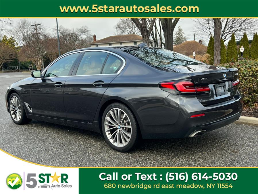 2021 BMW 5-Series 530i xDrive Sedan photo