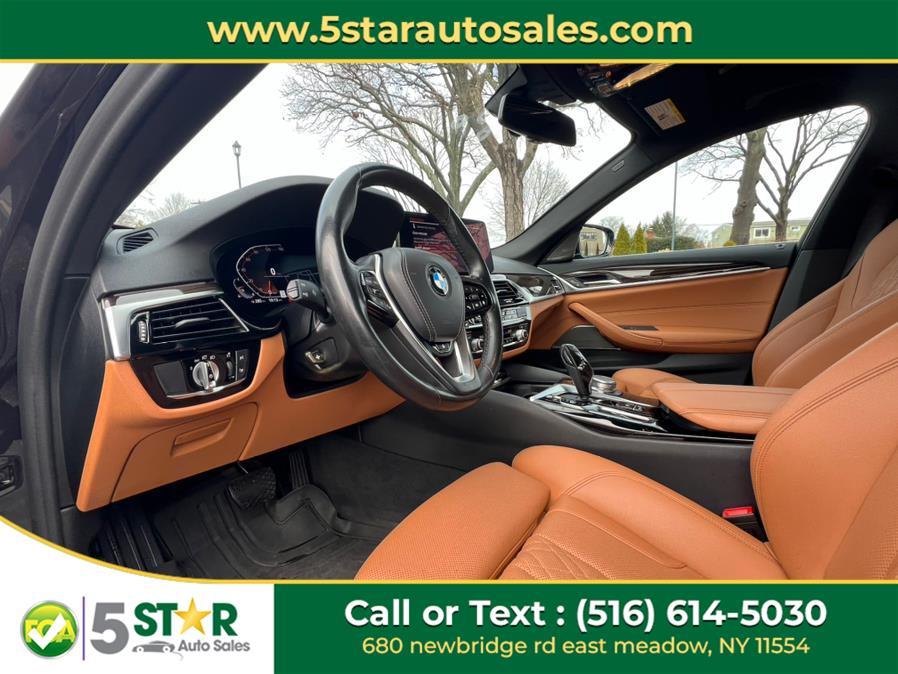 2021 BMW 5-Series 530i xDrive Sedan photo