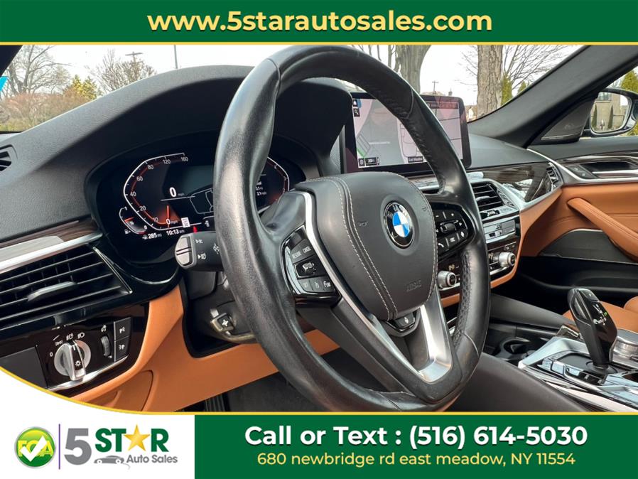 2021 BMW 5-Series 530i xDrive Sedan photo