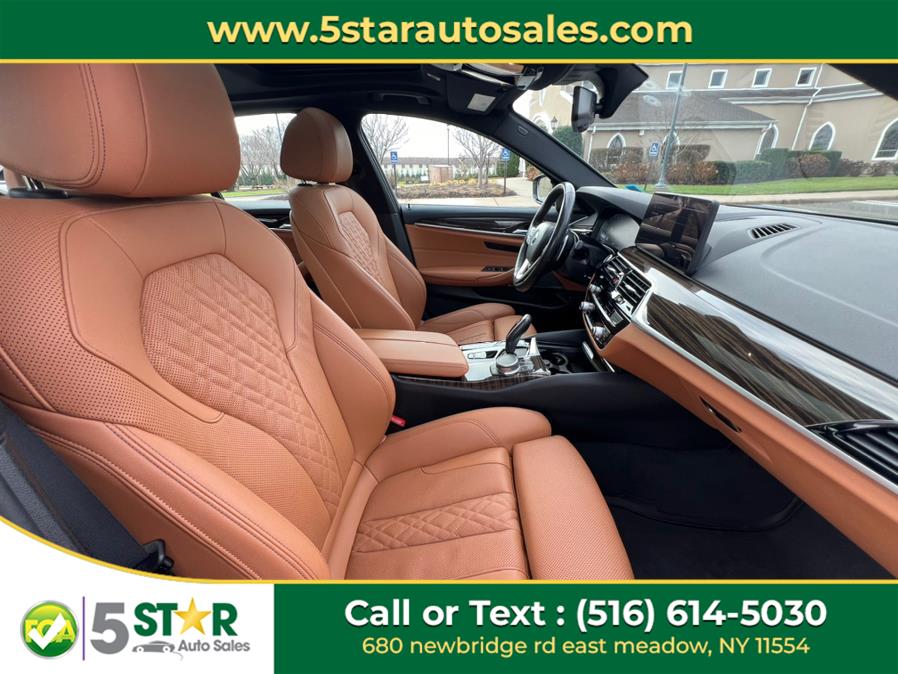 2021 BMW 5-Series 530i xDrive Sedan photo