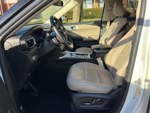 2020 Ford Explorer Limited photo