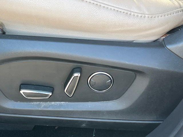 2020 Ford Explorer Limited photo
