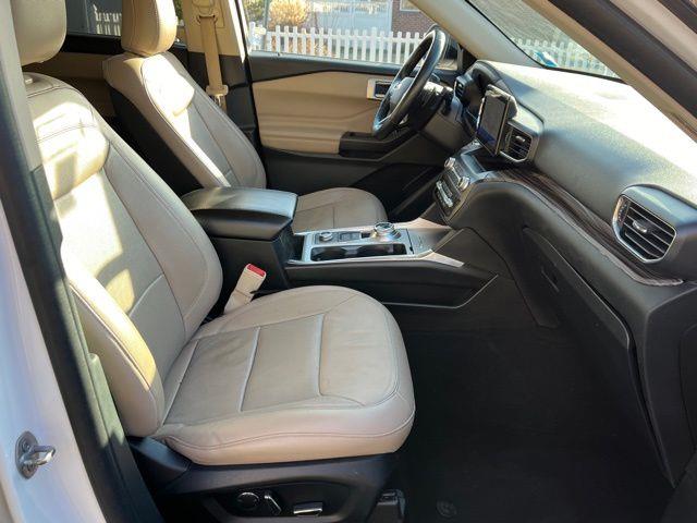 2020 Ford Explorer Limited photo