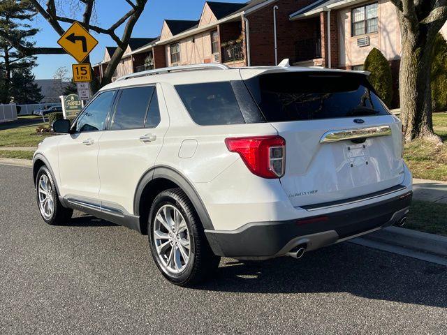 2020 Ford Explorer Limited photo