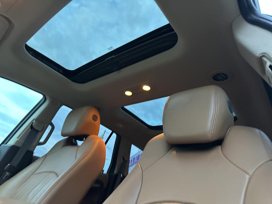 2017 Buick Enclave AWD 4dr Premium photo