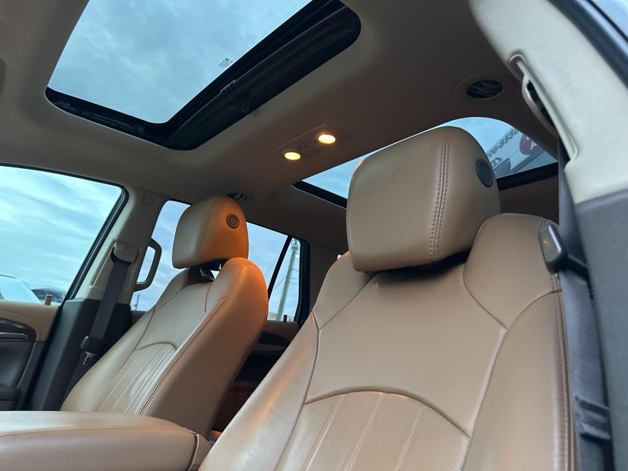 2017 Buick Enclave AWD 4dr Premium photo