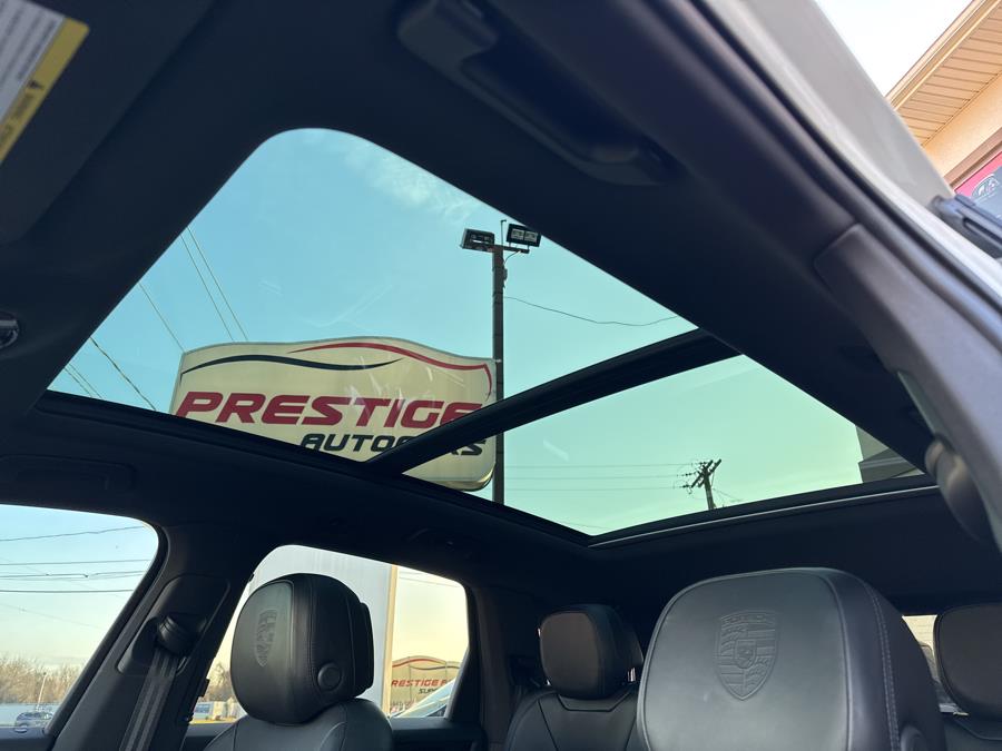 2021 Porsche Cayenne Base (Tiptronic) photo