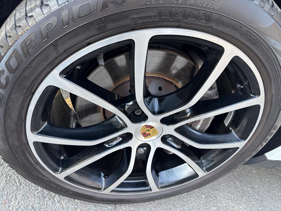 2021 Porsche Cayenne Base (Tiptronic) photo
