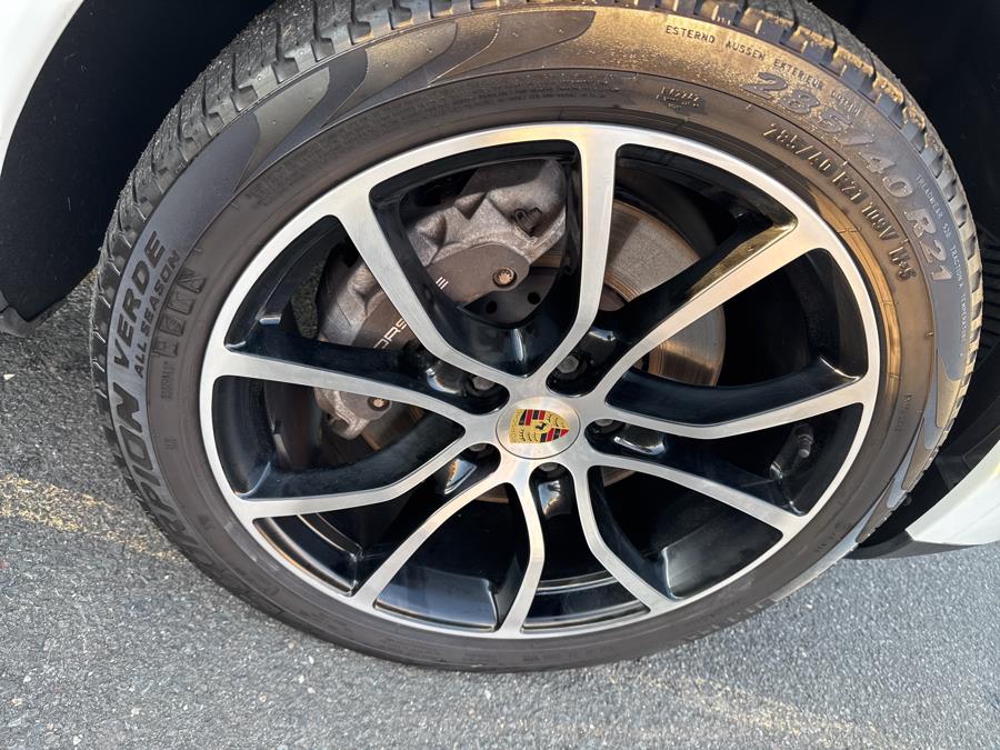 2021 Porsche Cayenne Base (Tiptronic) photo
