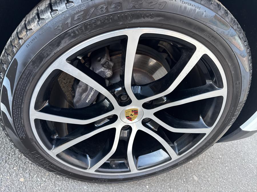 2021 Porsche Cayenne Base (Tiptronic) photo
