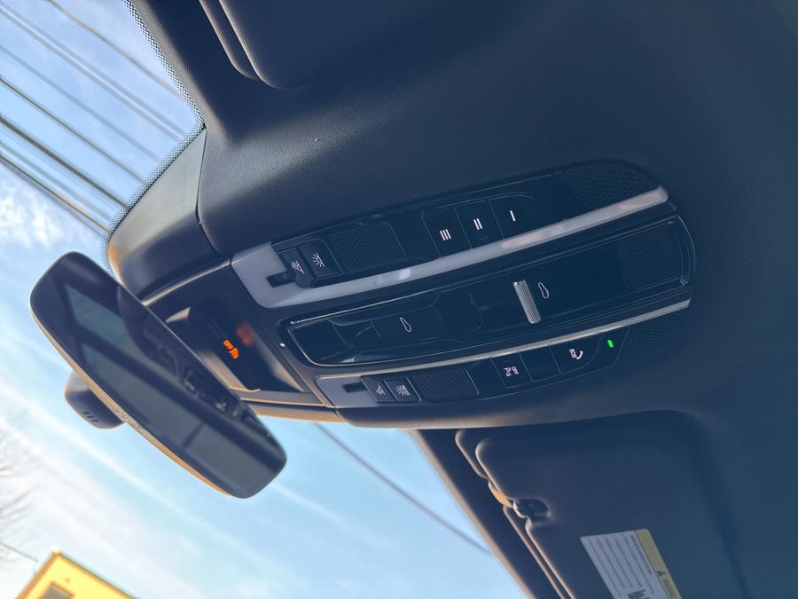 2021 Porsche Cayenne Base (Tiptronic) photo