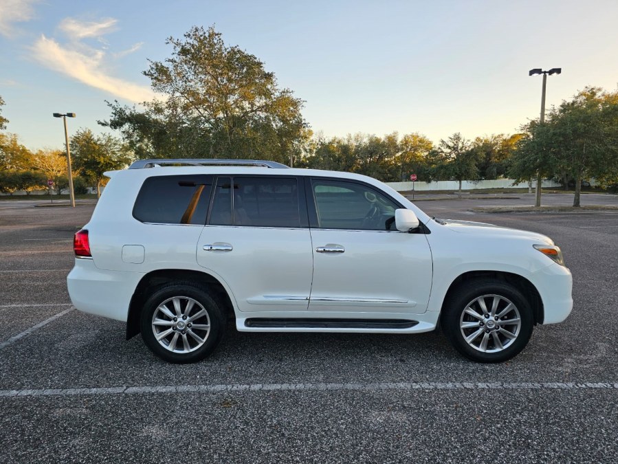 2009 Lexus LX 570 photo