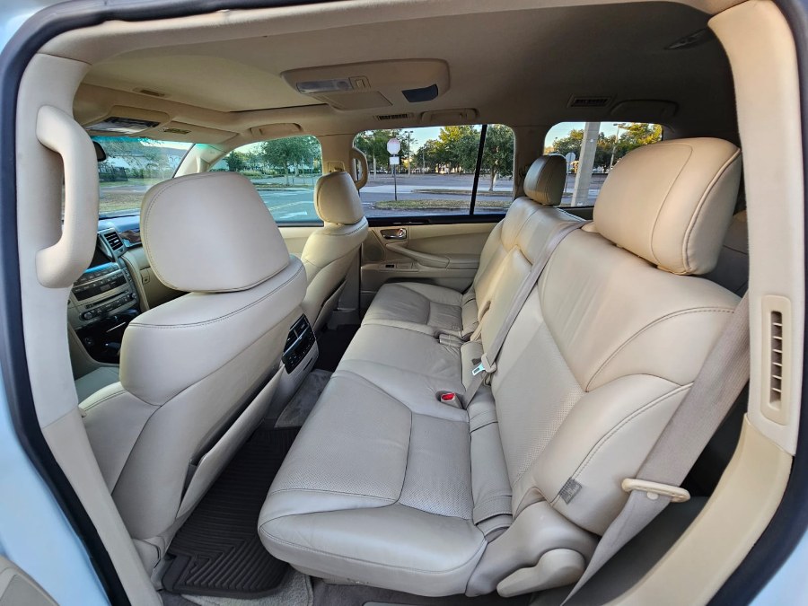 2009 Lexus LX 570 photo