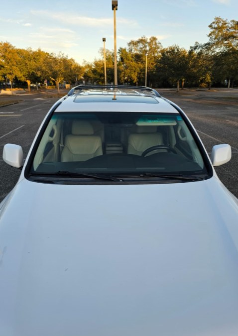 2009 Lexus LX 570 photo
