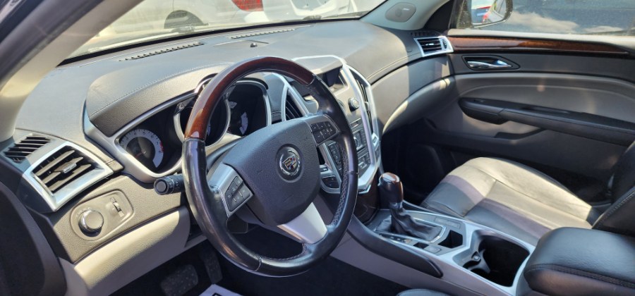 2011 Cadillac SRX Luxury Collection photo