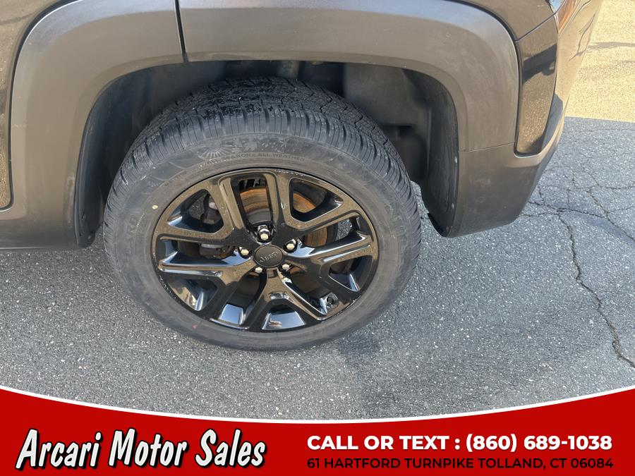 2017 Jeep Renegade Latitude 4x4 photo
