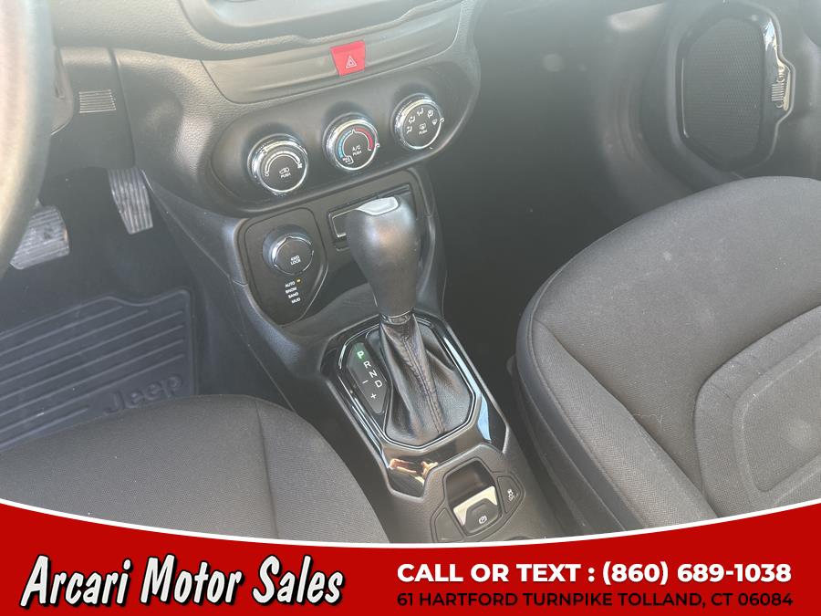 2017 Jeep Renegade Latitude 4x4 photo