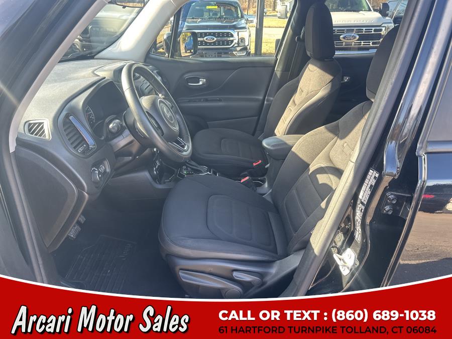 2017 Jeep Renegade Latitude 4x4 photo