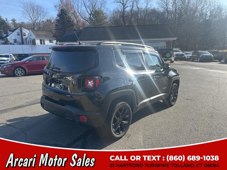 2017 Jeep Renegade Latitude 4x4 photo
