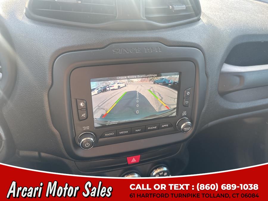 2017 Jeep Renegade Latitude 4x4 photo