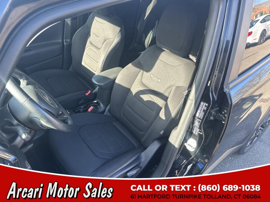 2017 Jeep Renegade Latitude 4x4 photo